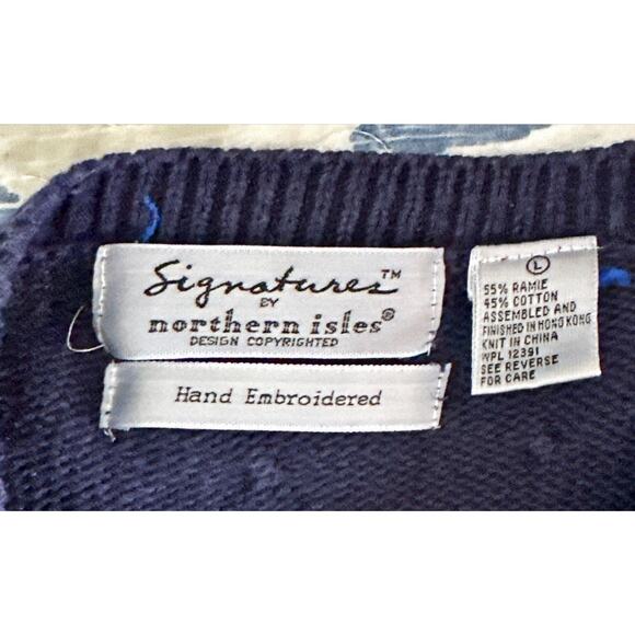 Signature by Northern Isles Hand Embroidered Apple Barn Large Sweater VINTAGE - Picture 5 of 6